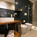 Alojamento de Acomodação e Pequeno-almoço Centro Storico & 4*